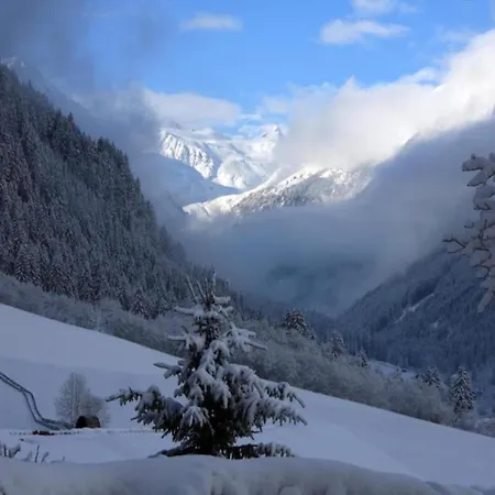 In Stubai With Balcony And Room, Cleaning Included Appartement *